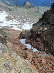 Il canalino che dalla cresta Sud porta nel valloncello sottostante