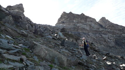 salendo al colle nord di Testa Grigia..all'alba..