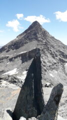 la slanciata piramide del Testa Grigia dal Bric Forcu'..