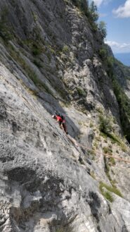 Traverso per tornare a prendere la sosta di calata.