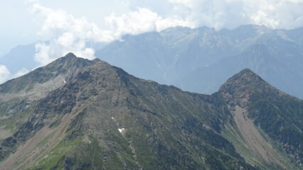 Dalla cima Crabun, Corno del Lago e Aquila (e nuvole in Valchiusella)