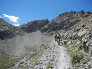 lo sterrato/sentiero verso il Passo Brancia