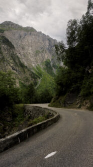 Lungo il torrent des Glacier