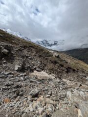 sentiero interrotto in prossimità del fiume