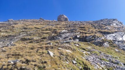 il grosso masso di riferimento
