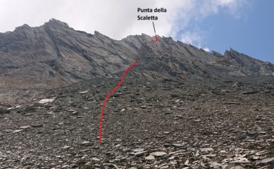 Il canale dalla pietraia di avvicinamento