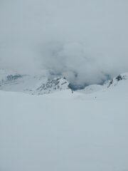 Dal passo verso il bivacco