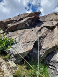 Occhio alle corde in tensione prima del boulder di L6