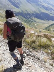 Si vede, in basso, l'Alpe Arvus.