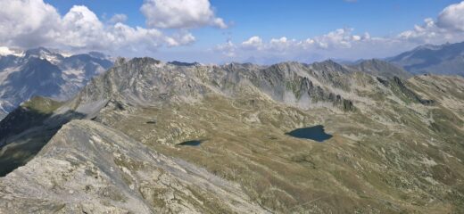 La sotto i laghi petit e grand Lé