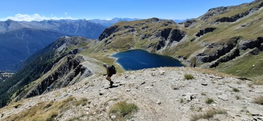In discesa a chiudere il mini anello sul Grand Laus