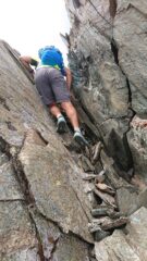 Uscita in cresta, la vetta è subito sulla destra