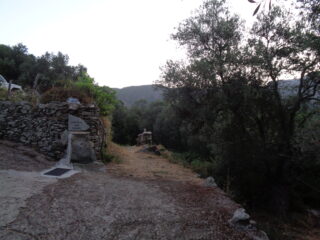 la partenza del sentiero e la prima fontanella