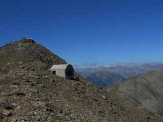 Anticima W e stazione della teleferica militare