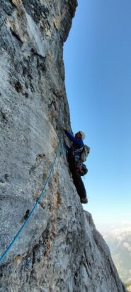 la placca verso sx e poi su verso il diedrino