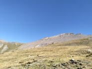 A destra il Petit Rochebrune e a sinistra io colle da raggiungere 
