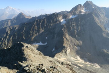 la cresta da percorrere per scendere al col de la Sachere