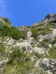 lo spigolo che percorre la via