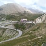 Il Beau Refuge du Galibier visto dal colle (foto scattata nel primo pomeriggio).