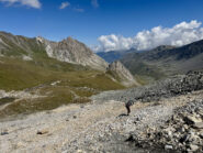 Salendo al Névé de la Rousse con Combe de l'A sullo sfondo