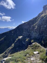 La cengia che porta alla bocchetta Scaiee