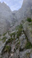 Primo tratto di discesa dal passo di val Torrone