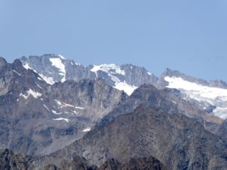 Dalla cima verso il Gran Paradiso.