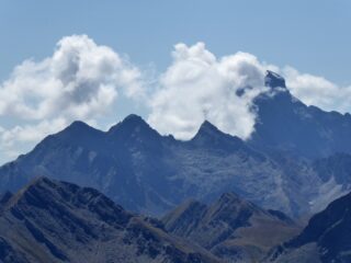 Le mitiche nebbie della Valle Po contro il Monviso!