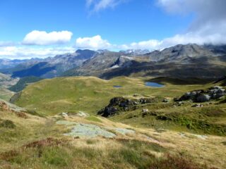 In discesa, verso il Lago Verney superiore.