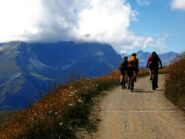 Quasi al Colle di Sampeyre, con il Pelvo imbronciato