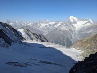 Dal Festijoch, vista sul Festigletscher con la traccia sulla destra (sinistra salendo)