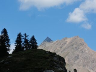 Punta Terrarossa al centro vista dal Sempione