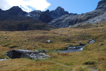 Quasi al bivio AV2-13B, con vista Colle dell’Arietta