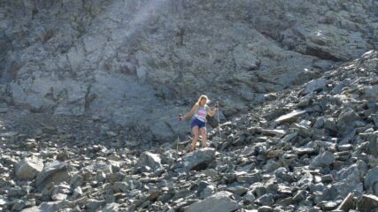 Sfasciumi scendendo verso il colle.