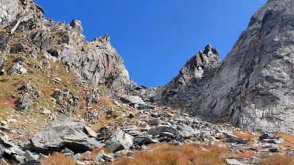 salito a dx e sceso a sx