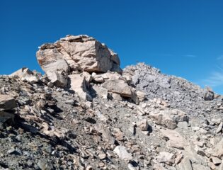 dalla cresta, la croce in vista
