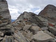 Tratti in cresta orizzontali prima di salire verso la piramide sommitale