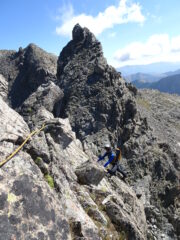 Le belle placche per tornare in cresta sul 3° gendarme