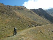 l'inizio del lungo traverso ascendente nella parte alta del percorso