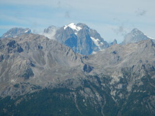 vista verso il Monte Pelvoux e la Barre des Ecrins