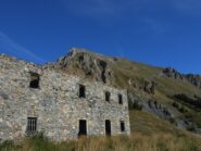 Colle di Neraissa, alle spalle della caserma la cresta da percorrere