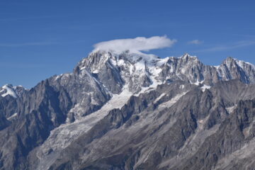 Dalla cima, il grandioso M. Bianco