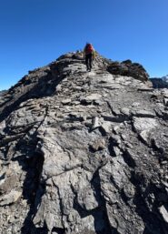 salendo verso l'anticima