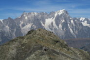 vista della prima cima dalla seconda, alle spalle dal Dente del Gigante alle Grandes Jorasses
