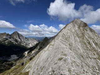 Discesa dalla Roccandagia, vista dalla sella