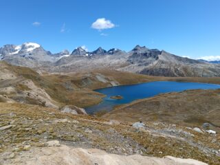 lago Rosset con il  Gran Paradiso sulla sx