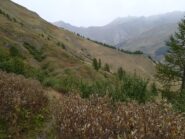 Discesa dal Colle Rastel verso Chianale 