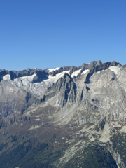 Il Salbit visto dalla vetta.