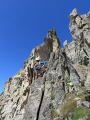 Torrioncino alla base del gendarme col crollo giallo