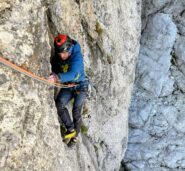 Traverso del primo tiro per arrivare alla sosta